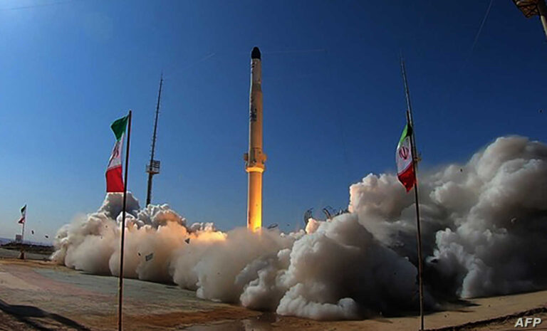 FILES-US-IRAN-SATELLITE-ARMY-DIPLOMACY-DEFENCE