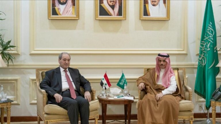 لم نعرض أموالاً على النظام السوري