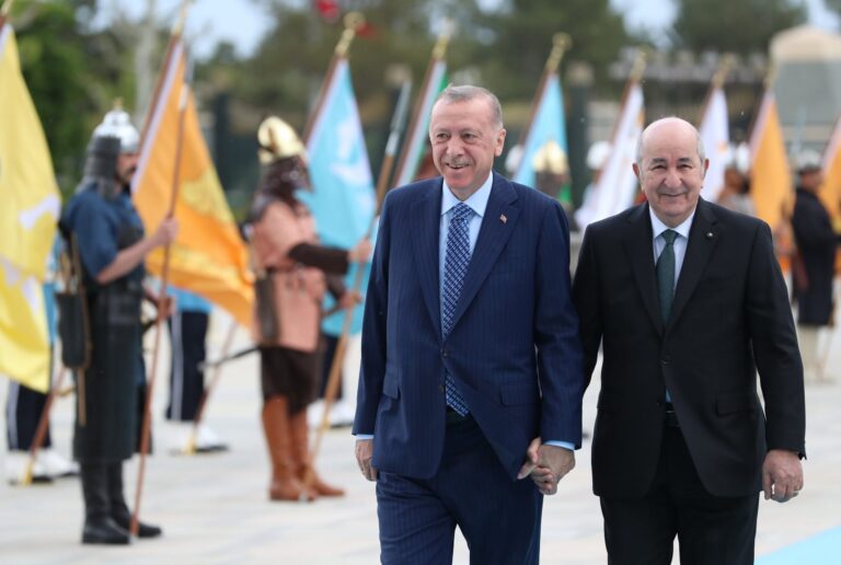 أردوغان يزور الجزائر غداً