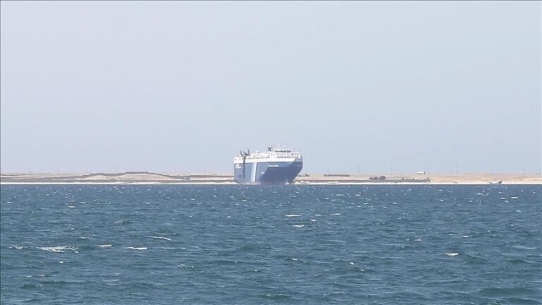 أغرقها الحوثيون.. بريطانيا تعلن فقدان طاقم السفينة توتور