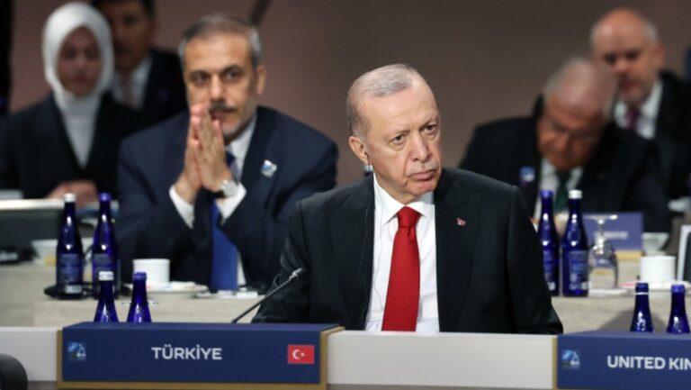 أردوغان نهدف إلى سوريا خالية من الإرهاب وتدار من قبل أبنائها