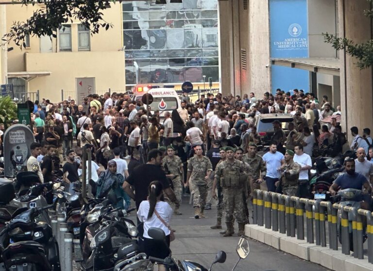 إصابة المئات من حزب الله في لبنان بعد انفجار أجهزتهم اللاسلكية... وأوامر بإلقائها