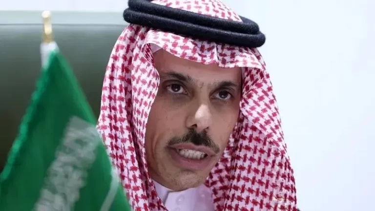 وزير الخارجية السعودي يؤكد دعم السعودية لأمن واستقرار لبنان