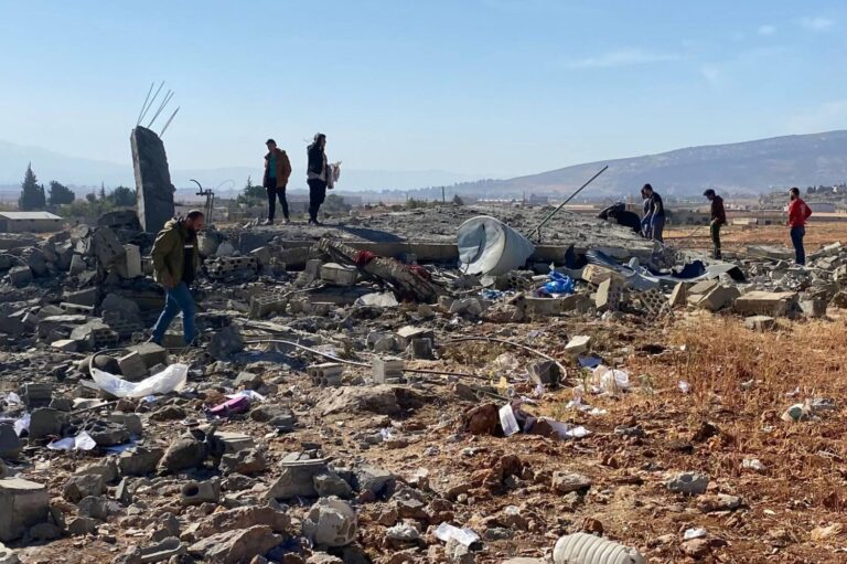 غارات إسرائيلية على بعلبك في لبنان تزامناً مع خطاب قاسم