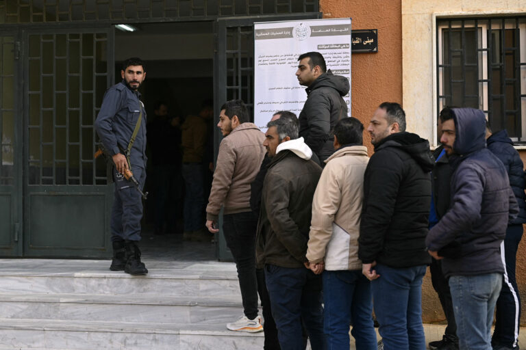 SYRIA-CONFLICT-WEAPONS-REGISTRATION