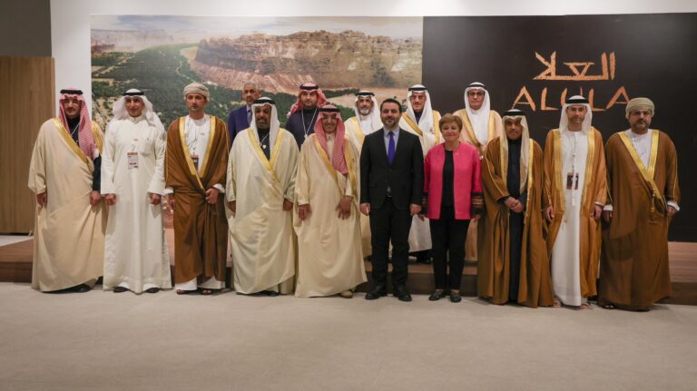 وزير الخارجية يشارك في مؤتمر العُلا لاقتصادات الأسواق الناشئة