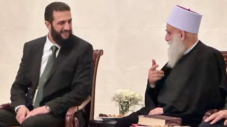 الحكومة السورية توقع اتفاقاً لتنظيم الأوضاع الإدارية والأمنية في السويداء