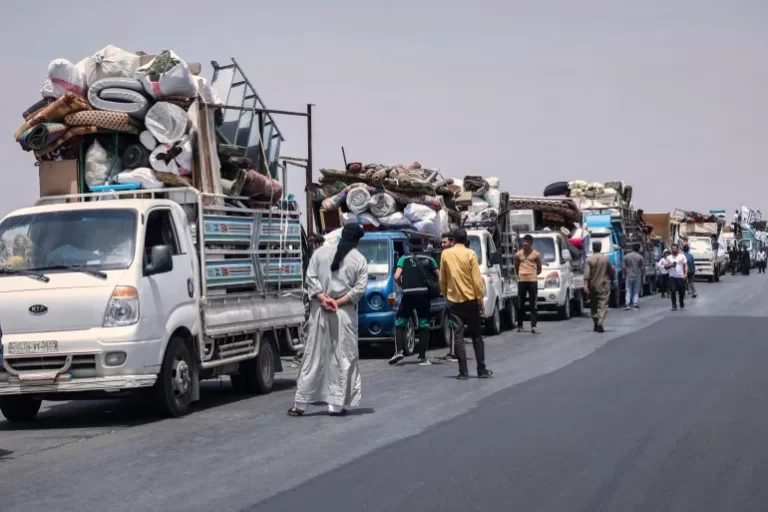 أكثر من 1.5 مليون لاجئ ونازح سوري عادوا لمناطقهم