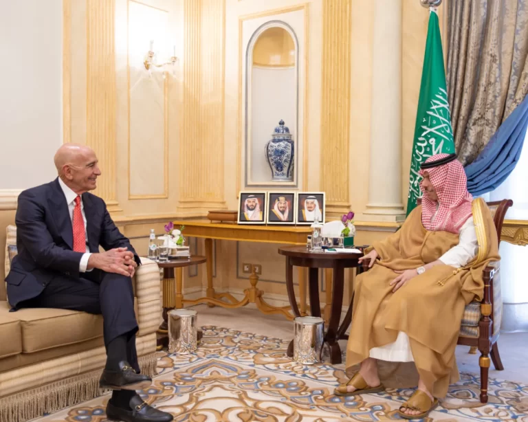 الرياض وواشنطن تبحثان دعم سوريا اقتصادياً وإنسانياً