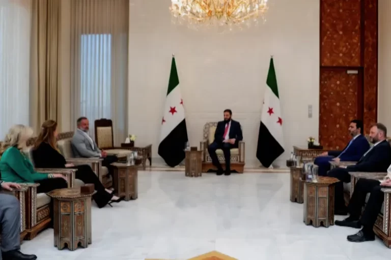 سوريا تسعى لكسب ود الولايات المتحدة ورفع العقوبات لإعادة الإعمار