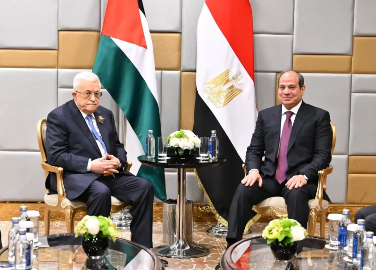 عباس يدعو واشنطن إلى الاعتراف بدولة فلسطينية