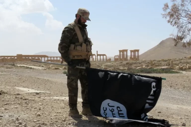 فريق بحث قطري أميركي سوري يعثر على رفات 3 أشخاص بريف حلب