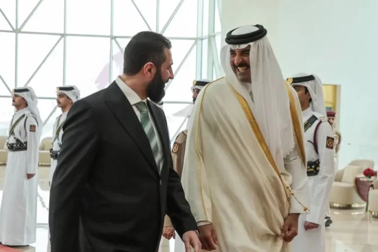 واشنطن توافق على التمويل القطري للرواتب في سوريا
