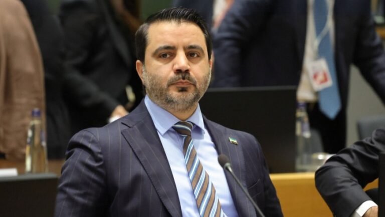 وزير الخارجية السوري يؤكد نجاح النقاشات مع واشنطن ويحذر دعاة التدخل الخارجي