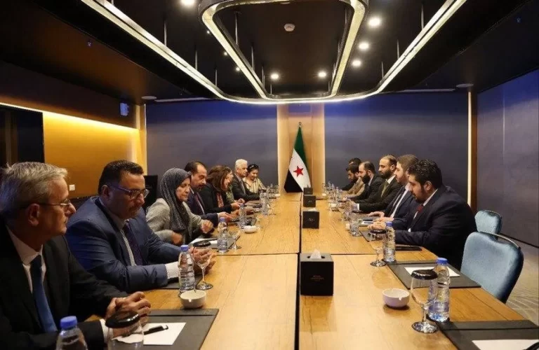 التوصل إلى تفاهمات حول ملفات مهمة لمتابعة تنفيذ اتفاق الشرع - عبدي