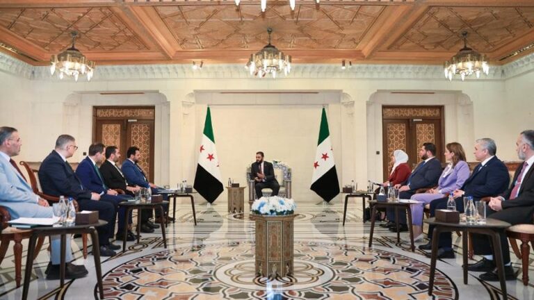 الشرع يؤكد أهمية الشفافية والمشاركة الواسعة بانتخابات مجلس الشعب