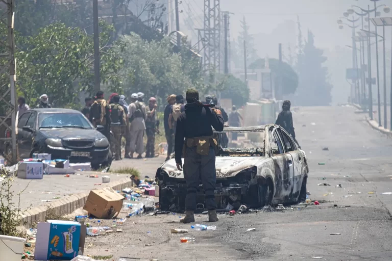 هل لزيارة الشيباني المفاجئة لموسكو علاقة بتطورات الوضع في الجنوب السوري؟