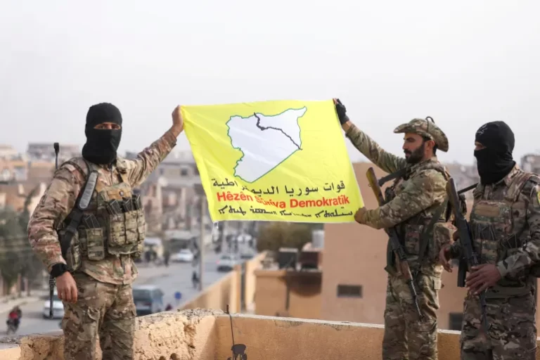 إدانة حقوقية بسوريا لاحتجاز قسد العشرات بغرض التجنيد القسري