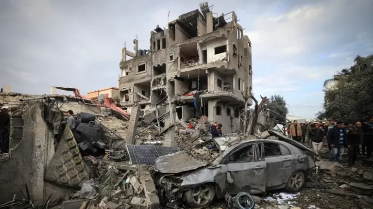 حماس ملتزمون باتفاق غزة وإعادة الجثث يستغرق وقتا لأنها تحت الأنقاض