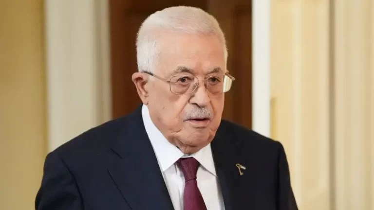 عباس يصدر إعلاناً بتولي نائبه مهام رئيس فلسطين حال الشغور