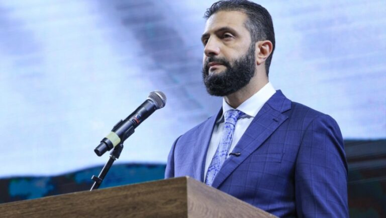 الرئيس الشرع من واشنطن العقوبات على سوريا في مراحلها الأخيرة